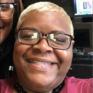 Meet your Posher, Paula Bowser